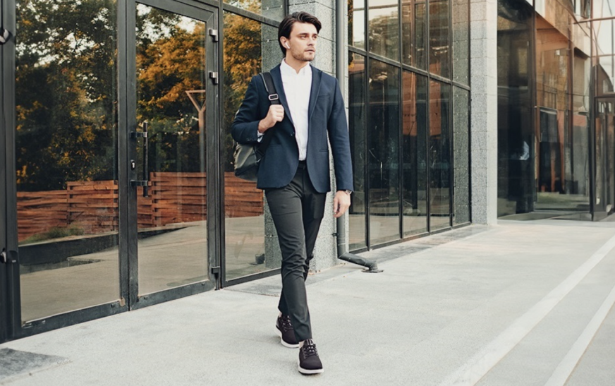 Style Essentials: Perfect Business-Casual Looks for Men