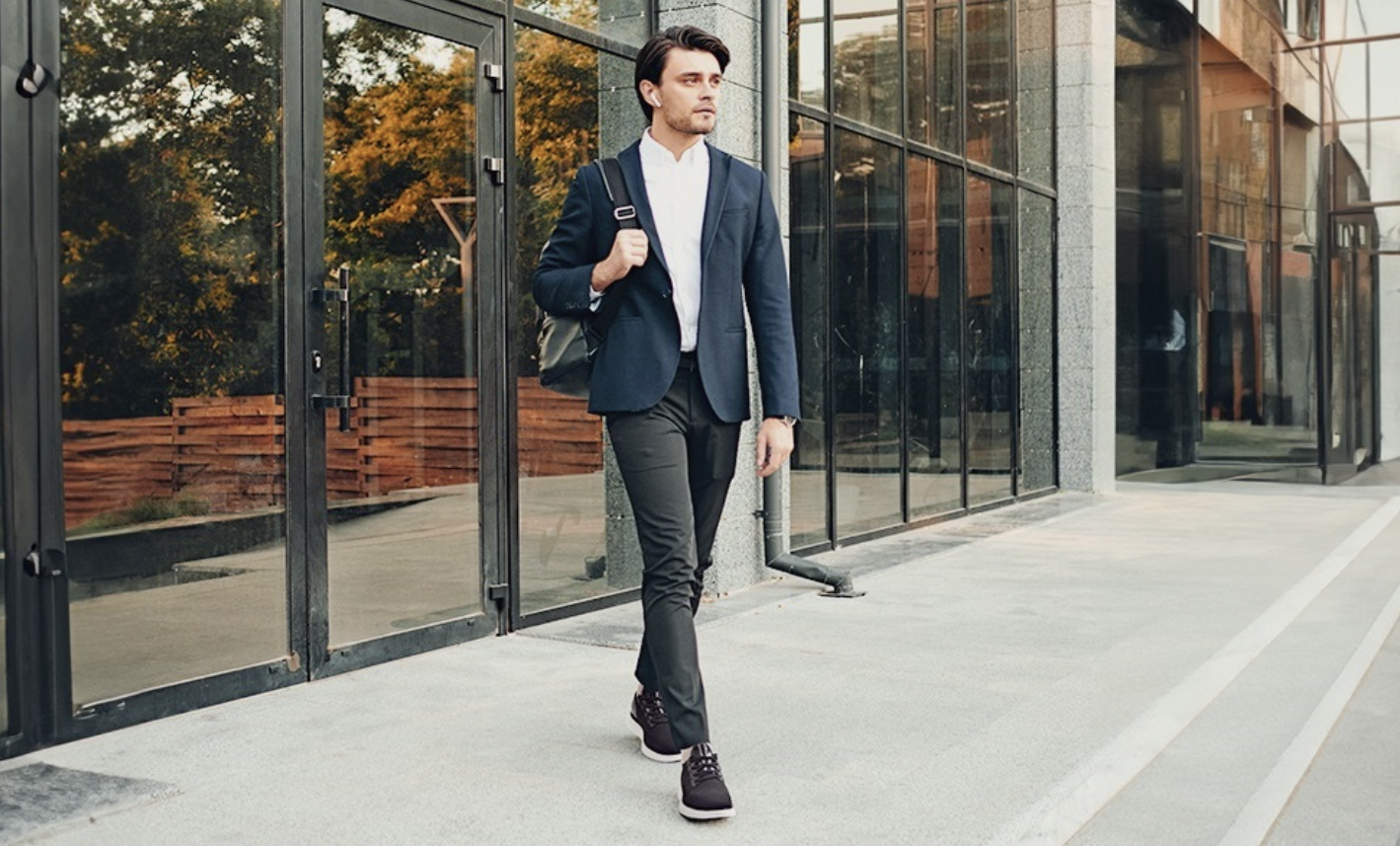 Style Essentials: Perfect Business-Casual Looks for Men