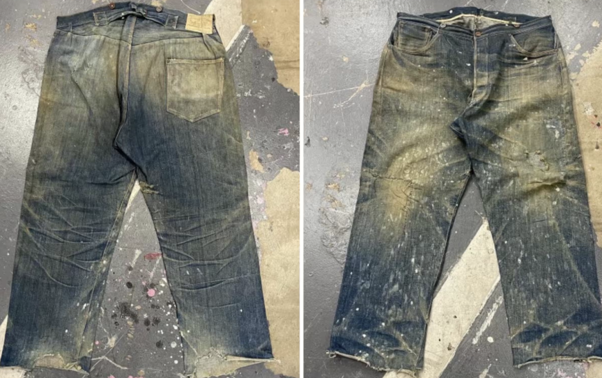 Here’s the Difference Between Old Jeans and Outdated Ones
